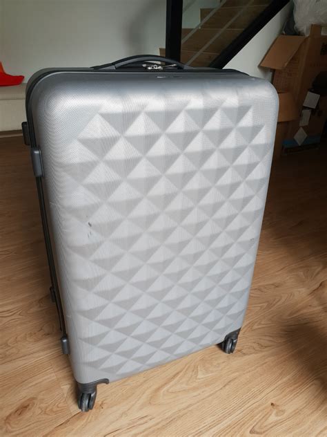 10kg suitcase primark.